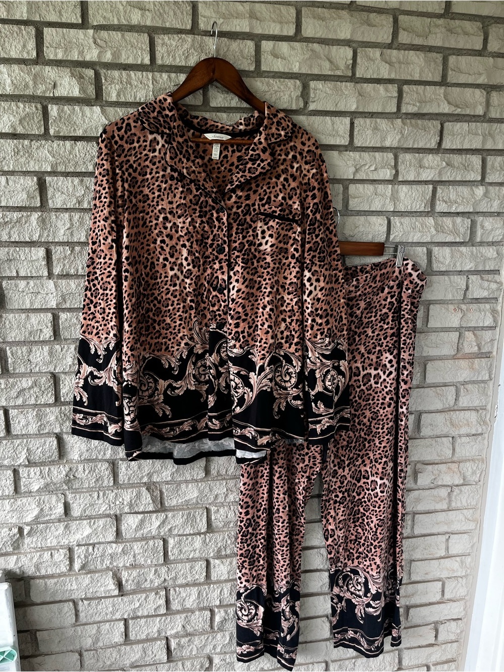 SOMA  Brown/Black Mixed Leopard Print 2 Piece Pajama Set Size XL